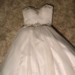 Wedding dress